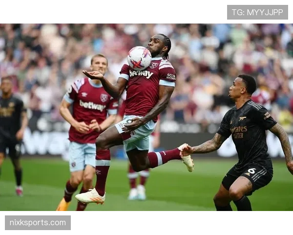 西汉姆联近期展现稳定防守状态,成功终结对手攻势重现阵型特点 西汉姆联近期展现稳定防守状态,成功终结对手攻势重现阵型特点